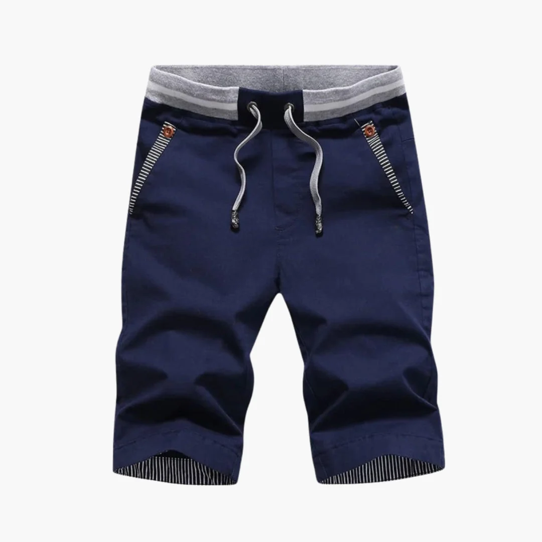 Kort herrshorts med sidofickor och uppvikt fåll - Bild 5